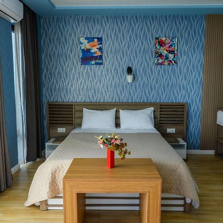 Hotel Sunny Batumi Zewnętrze zdjęcie
